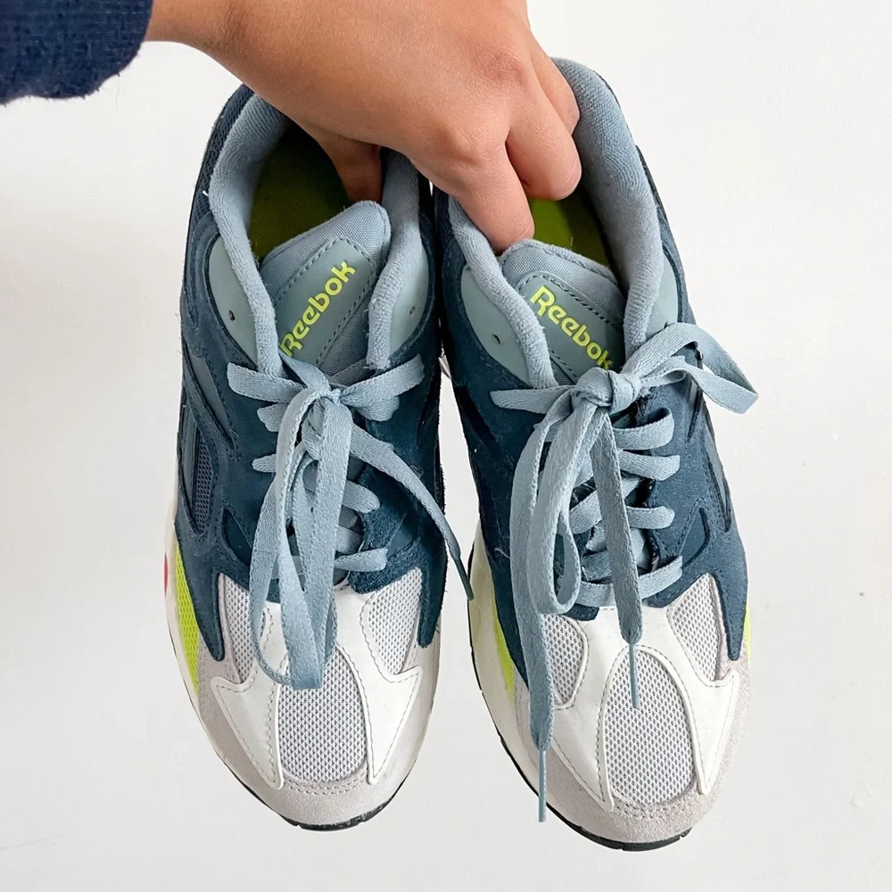 Multi colored Reebok’s - Picture 4 of 4